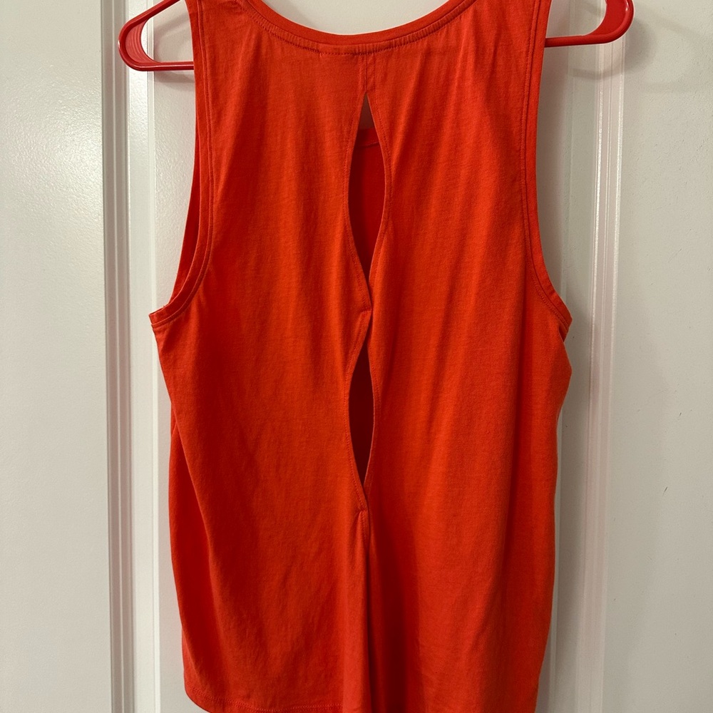 Victoria secret sport tank top. Cute back. Size S. Red
